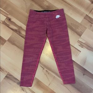 Nike Cropped print leggings. Kids size medium.